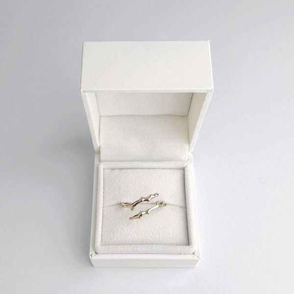 Twig Band Open Overlap Ring in Solid Gold Online Hot Sale